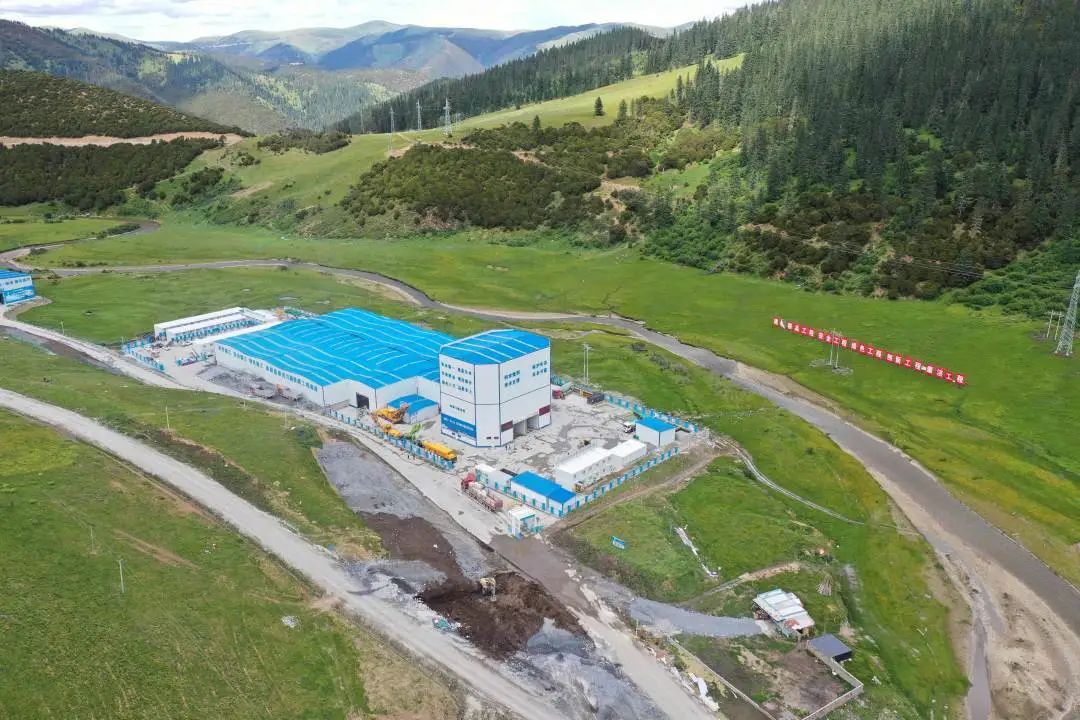 “站”立高原！徐工攪拌站助力川藏線建設！