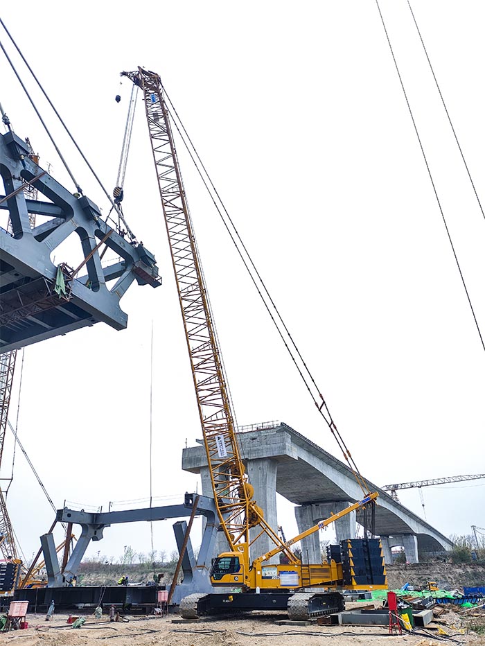 【全球之履】總重3800噸！徐工履帶兄弟團(tuán)助力“引漢濟(jì)渭”管橋建設(shè)