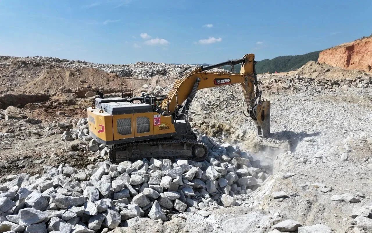 聯(lián)袂出擊！徐工中大挖奏響新能源產(chǎn)業(yè)發(fā)展新序曲