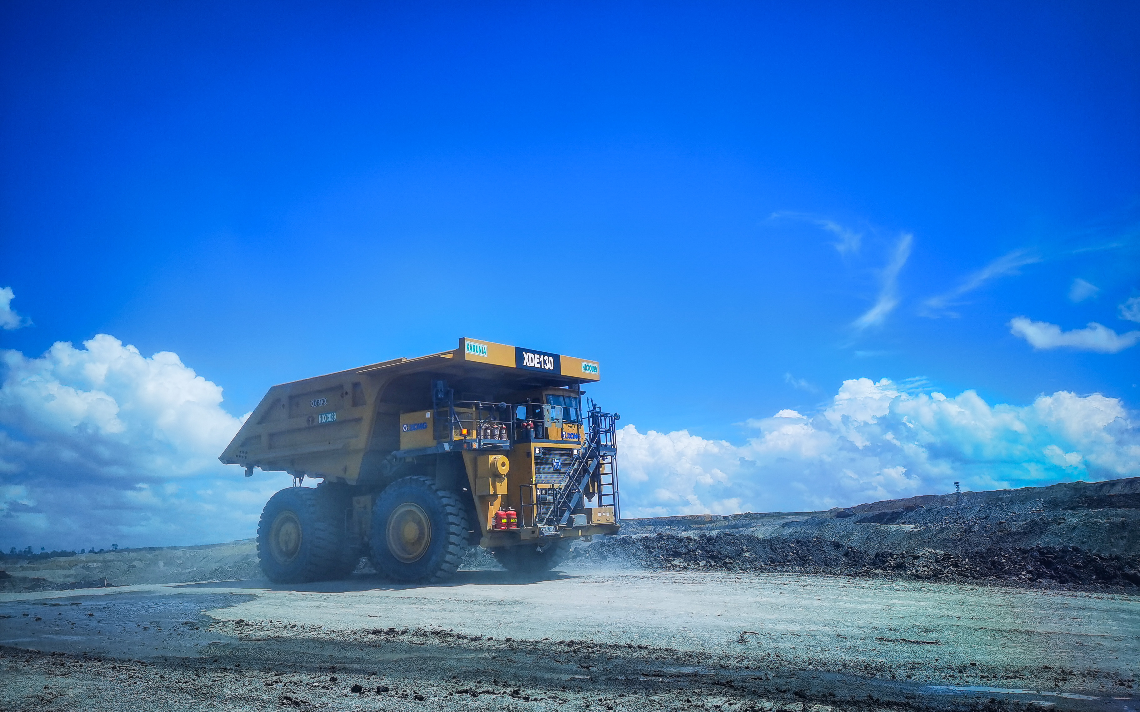 閃耀東南亞！徐工XDE130雙橋剛性礦車效能非凡