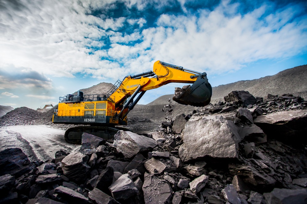 首次出海！徐工XE5600礦用挖掘機(jī)成功交付