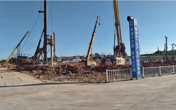 粘土 + 花崗巖地層 “攔路虎”？徐工 XR320E 旋挖鉆機(jī)高效破解助廈門(mén)軌交