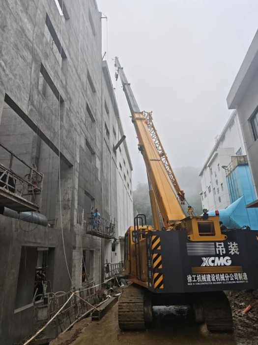 5米窄縫顯神威！請(qǐng)看XGTC30L5助力破解“灰塵圍城”！